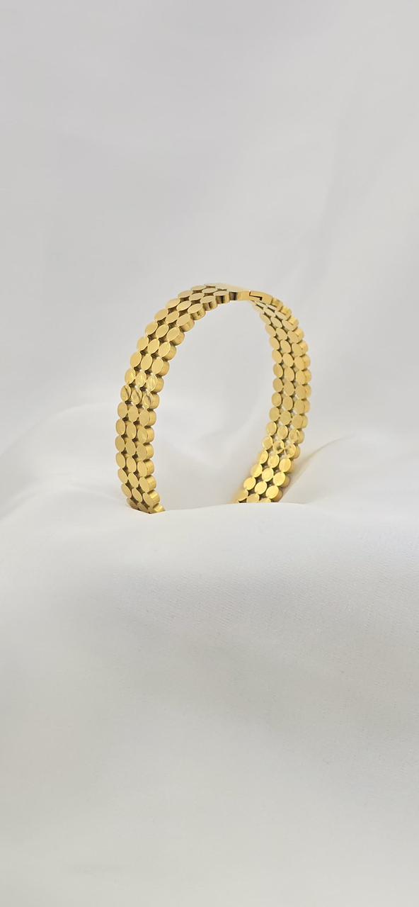 dotted design stainless steel cuff