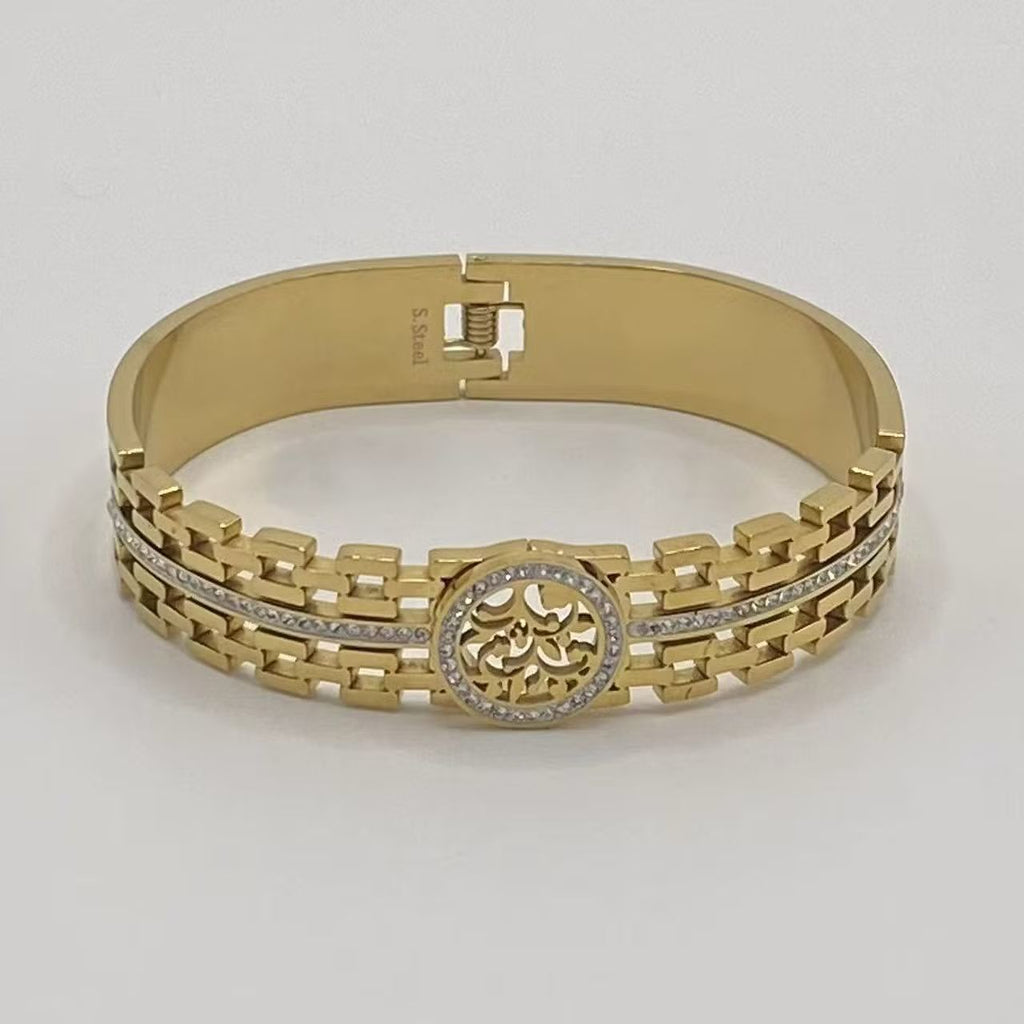 Premium design cuff's