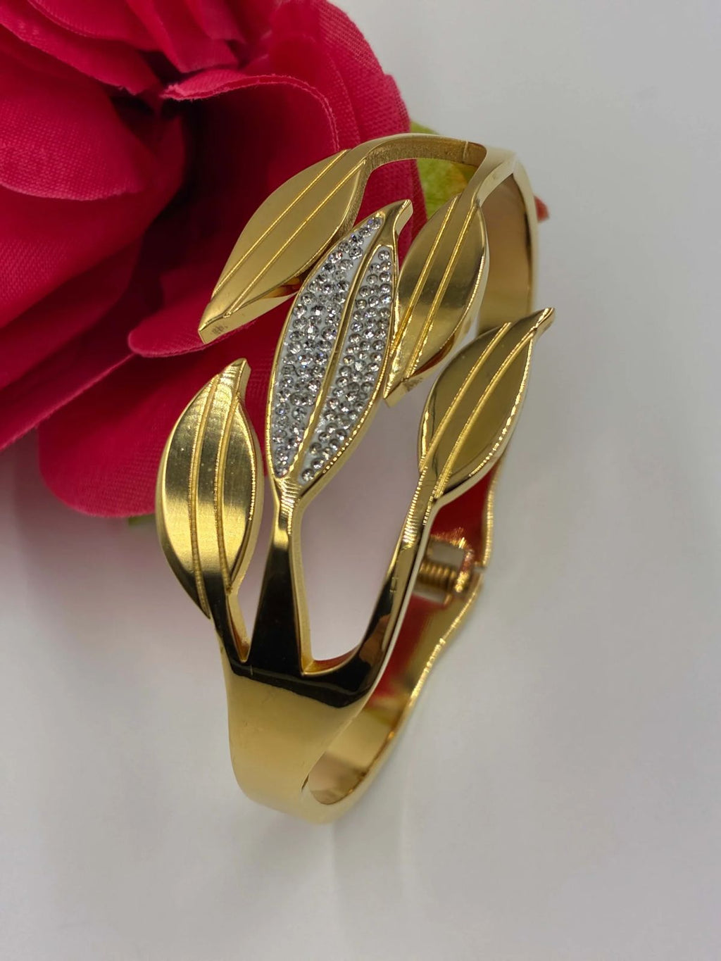 leaf design cuff