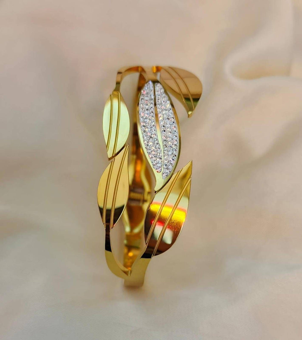 leaf design cuff