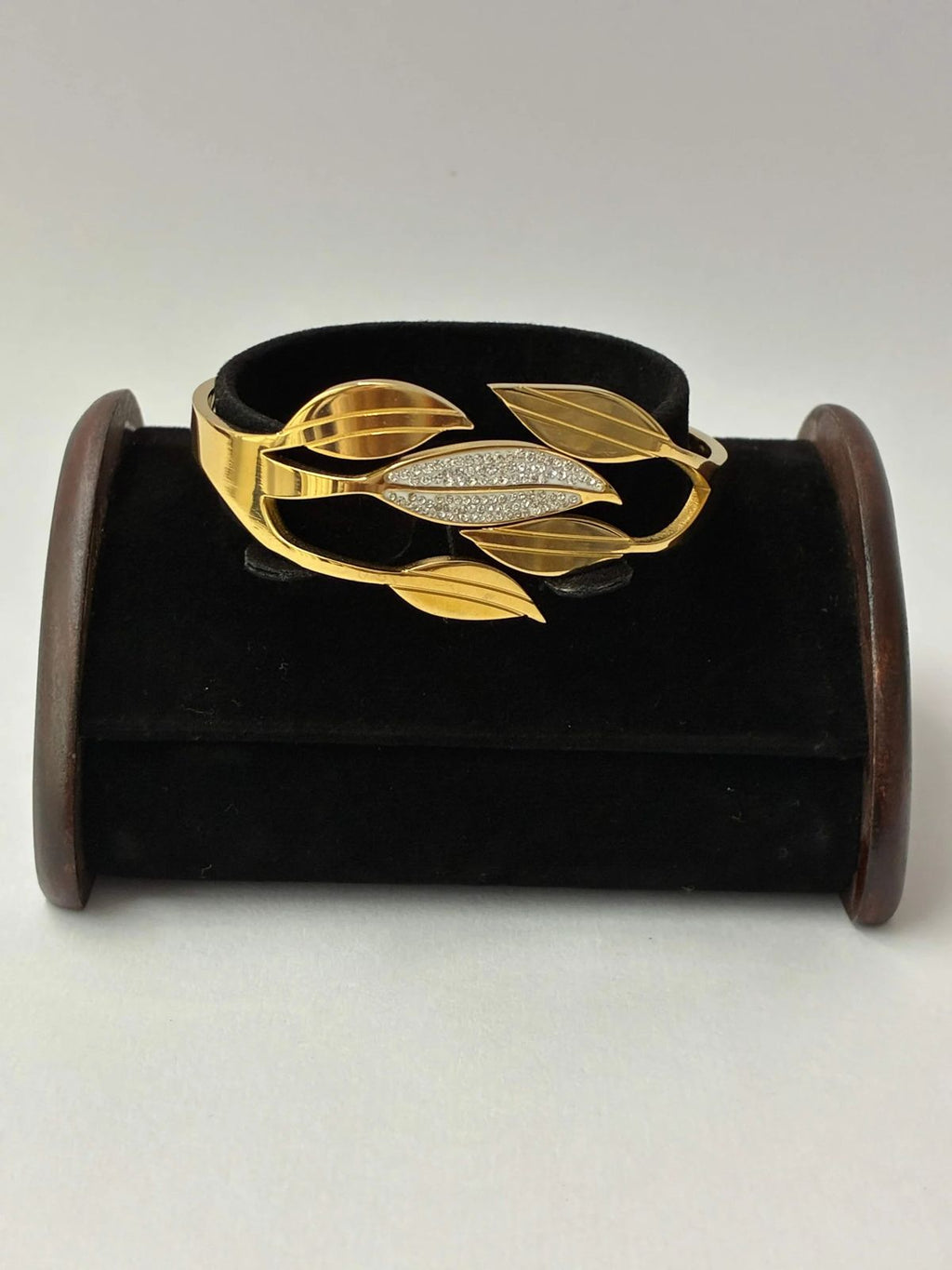 leaf design cuff