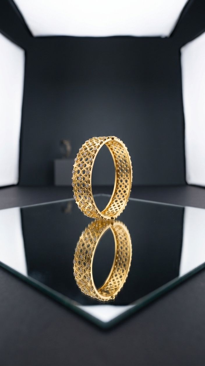 PREMIUM STONE CUFF
